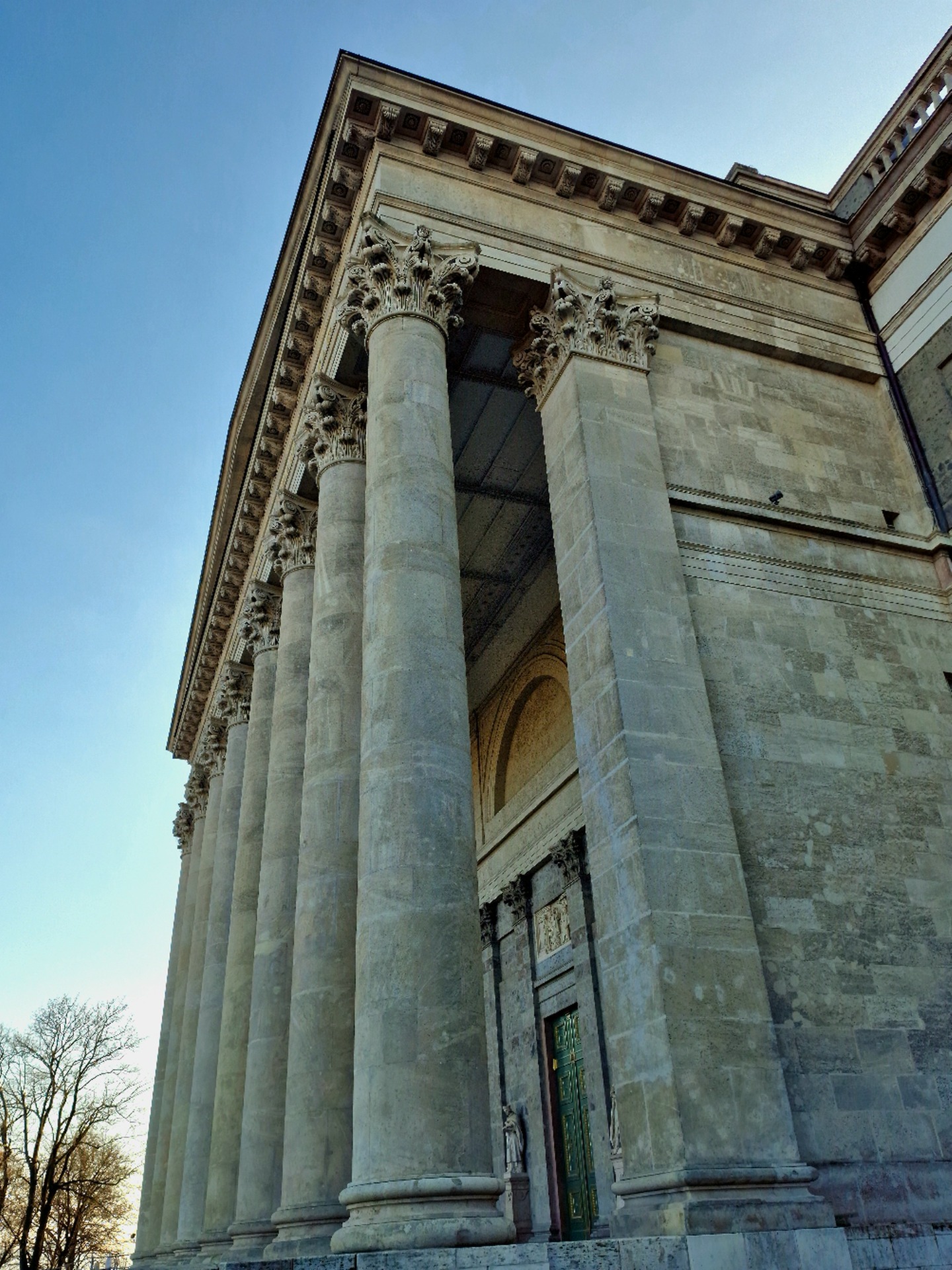 Ostrihom bazilika predná časť